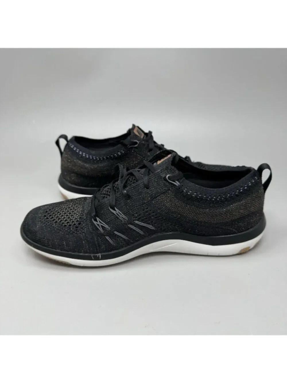 Nike Free TR Focus Flyknit Running Shoes Womens 7 Black Sneakers 844817-002